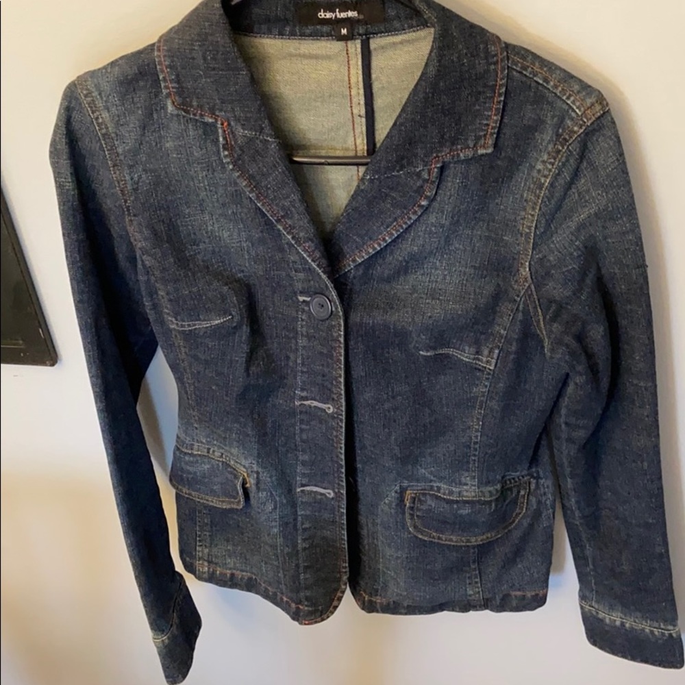 Fitted denim jacket